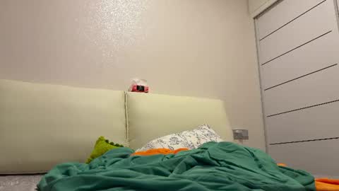 Snapshot of hola_sunflower chatting on June 10, 2026, 4:39 pm amy online show from June 10, 2026, 4:39 pm