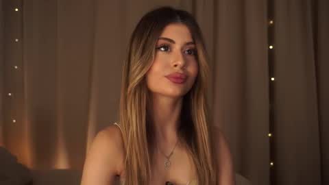 Moni Monica online show from November 19, 2025, 8:03 am