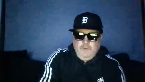 Snapshot of holden_minutz chatting on February 13, 2026, 9:05 am holden_minutz online show from February 13, 2026, 9:05 am