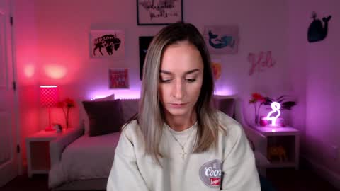 Holi Hurricane online show from September 29, 2025, 4:28 am