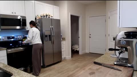 Holi Hurricane online show from March 19, 2026, 3:21 am