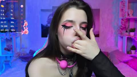 Lux online show from December 2, 2024, 8:22 pm