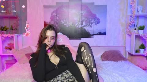 Lux online show from December 5, 2024, 11:18 pm