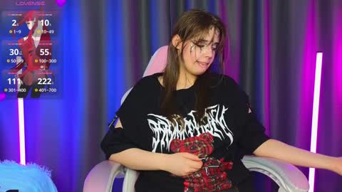 Lux online show from February 7, 2025, 11:13 pm