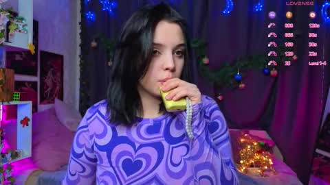 Lux online show from December 2, 2025, 5:08 pm