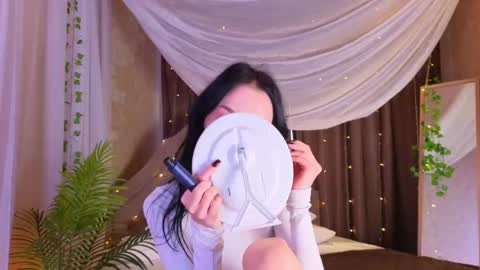 holly_berryy_ online show from September 19, 2025, 1:29 am