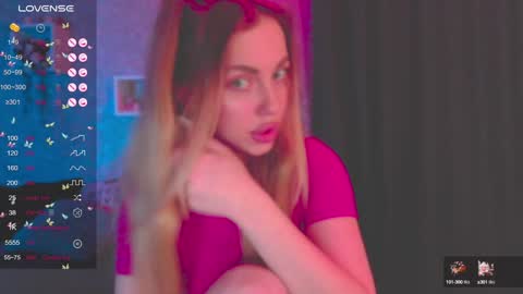 holly_molly8 online show from January 25, 2025, 10:07 pm