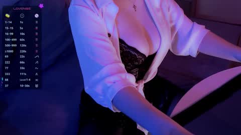 Molly online show from September 19, 2025, 1:01 pm