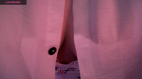 Snapshot of holly_molly_69 chatting on May 2, 2026, 3:22 am Molly online show from May 2, 2026, 3:22 am