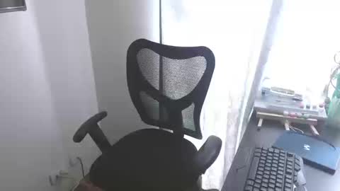 Holly online show from September 20, 2025, 3:35 pm