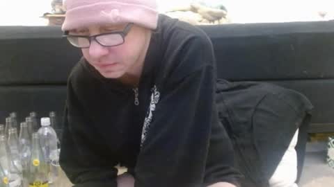 Holly Hawkes online show from February 9, 2025, 11:15 pm