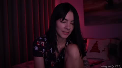 Holly Linder online show from December 12, 2024, 5:42 am