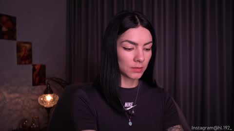 Holly Linder online show from December 18, 2024, 1:15 am