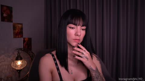 Holly Linder online show from January 22, 2025, 2:04 am