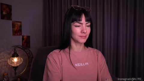 Holly Linder online show from February 20, 2025, 1:46 am