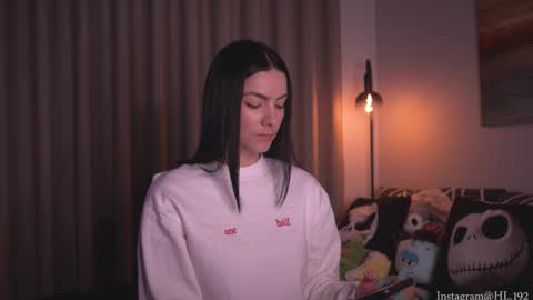 Holly Linder online show from October 16, 2025, 2:01 am