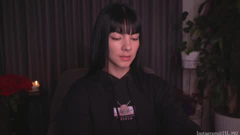 Holly Linder online show from October 22, 2025, 1:50 am