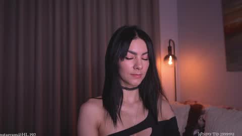 Holly Linder online show from March 28, 2026, 2:44 am