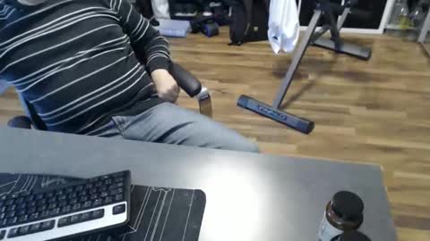 hollymollysucker online show from February 24, 2025, 9:21 am