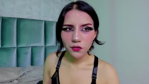 Snapshot of hollypeach_ chatting on April 30, 2026, 8:57 pm hollypeach_ online show from April 30, 2026, 8:57 pm