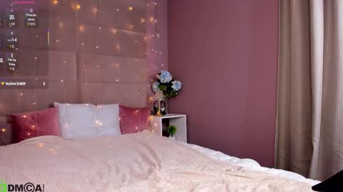 Holly online show from October 27, 2025, 7:45 am