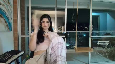 hollyshit_ online show from December 3, 2025, 12:18 am