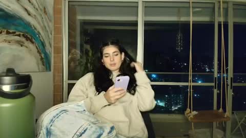 Snapshot of hollyshit_ chatting on April 27, 2026, 11:47 pm hollyshit_ online show from April 27, 2026, 11:47 pm