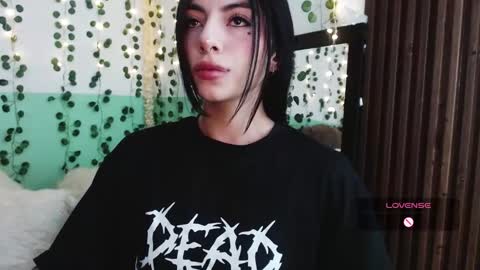 Snapshot of hollyxx_ chatting on January 13, 2025, 6:16 pm holly online show from January 13, 2025, 6:16 pm