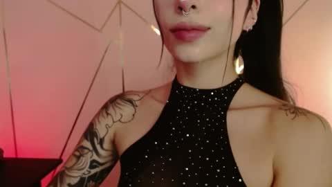 Snapshot of hollyxx_ chatting on March 5, 2025, 8:32 am holly online show from March 5, 2025, 8:32 am