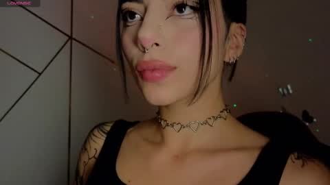 Snapshot of hollyxx_ chatting on September 9, 2025, 2:27 pm holly online show from September 9, 2025, 2:27 pm