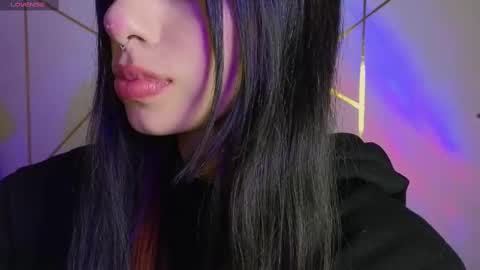 Snapshot of hollyxx_ chatting on October 17, 2025, 11:02 am holly online show from October 17, 2025, 11:02 am