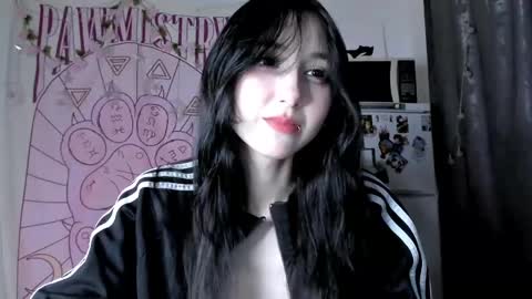 Snapshot of holy420loly chatting on May 2, 2026, 5:18 pm Ho Lee Sheet online show from May 2, 2026, 5:18 pm