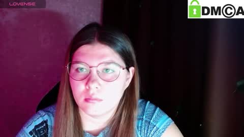 Welcome guys  Pleasure to see you all here  My name is MichaelaTip menu is active Private is open  online show from October 28, 2025, 4:05 am