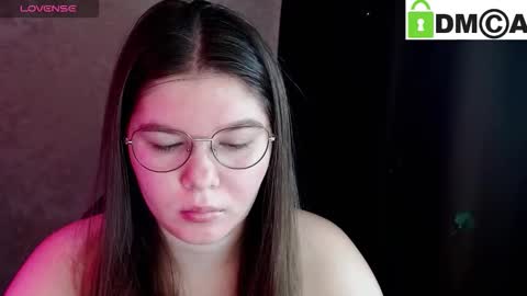 Welcome guys  Pleasure to see you all here  My name is MichaelaTip menu is active Private is open  online show from November 3, 2025, 6:03 am