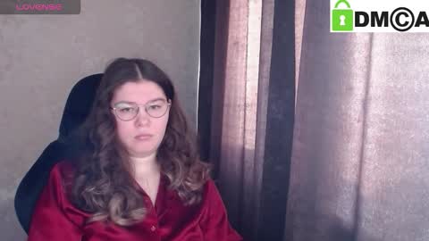 Welcome guys  Pleasure to see you all here  My name is MichaelaTip menu is active Private is open  online show from February 11, 2026, 5:12 am