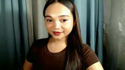 Snapshot of holy_shine chatting on June 18, 2026, 12:33 am Bella online show from June 18, 2026, 12:33 am