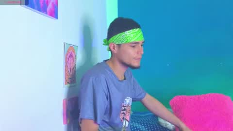      online show from September 29, 2025, 1:00 am