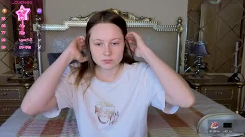 holybabydoll online show from December 3, 2025, 11:52 am