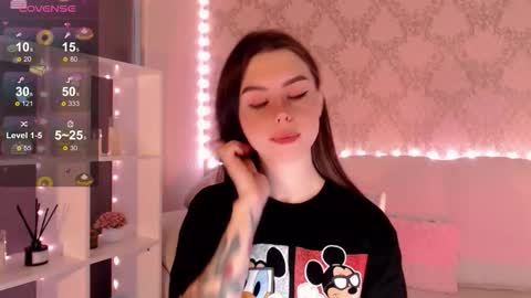 Snapshot of holymiax chatting on September 19, 2025, 3:30 am Mia online show from September 19, 2025, 3:30 am