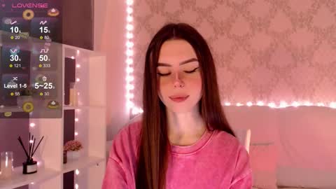 Snapshot of holymiax chatting on October 5, 2025, 3:38 am Mia online show from October 5, 2025, 3:38 am