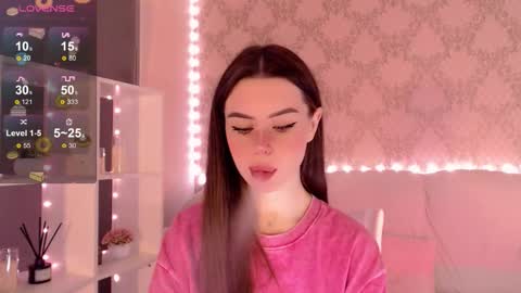 Snapshot of holymiax chatting on October 13, 2025, 3:39 am Mia online show from October 13, 2025, 3:39 am