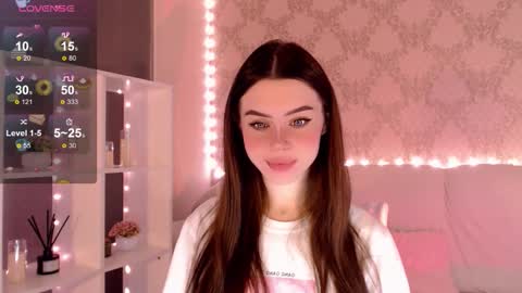 Snapshot of holymiax chatting on October 16, 2025, 3:40 am Mia online show from October 16, 2025, 3:40 am