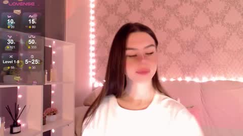 Snapshot of holymiax chatting on October 18, 2025, 3:42 am Mia online show from October 18, 2025, 3:42 am