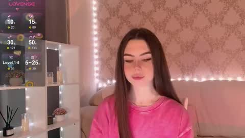 Mia online show from November 20, 2025, 3:28 am