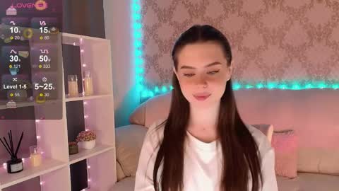 Snapshot of holymiax chatting on May 30, 2026, 4:31 am Mia online show from May 30, 2026, 4:31 am