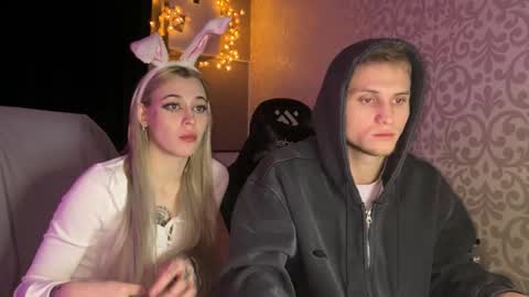 MandySofiDiana online show from February 1, 2026, 4:00 am