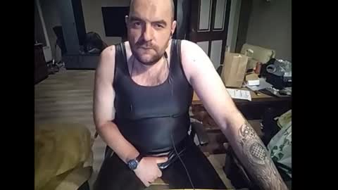 Thomass online show from November 3, 2025, 10:10 pm