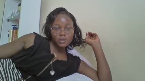 Honevey online show from April 11, 2026, 9:02 am