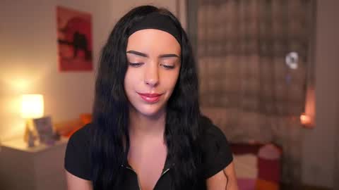 Kate online show from September 18, 2025, 6:21 pm