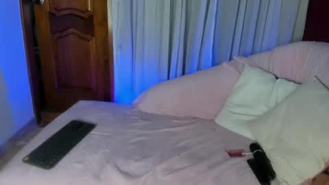 Snapshot of honey__monroe chatting on May 12, 2026, 3:47 am honey monroe online show from May 12, 2026, 3:47 am